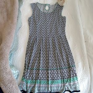 Max Studio Fit and flare summer dress Size Small.